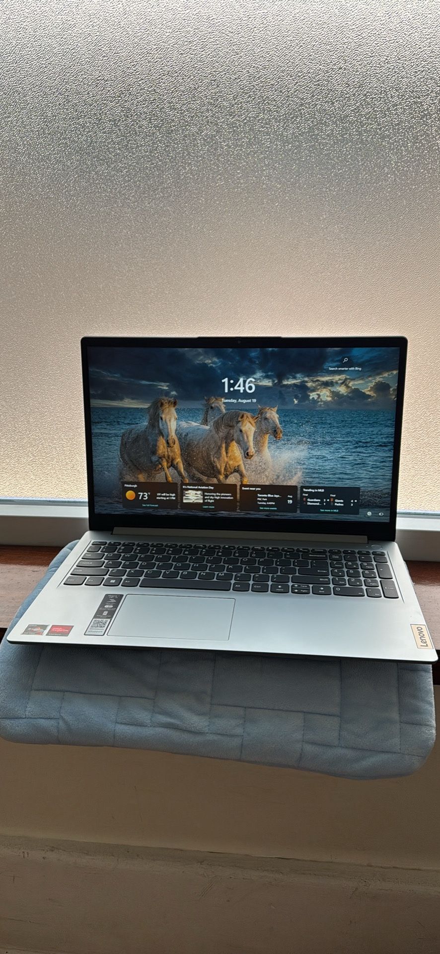 Lenovo IdeaPad 1 Slim (15”, 7) 