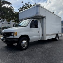 FORD     E 450     BOX TRUCK  16F 