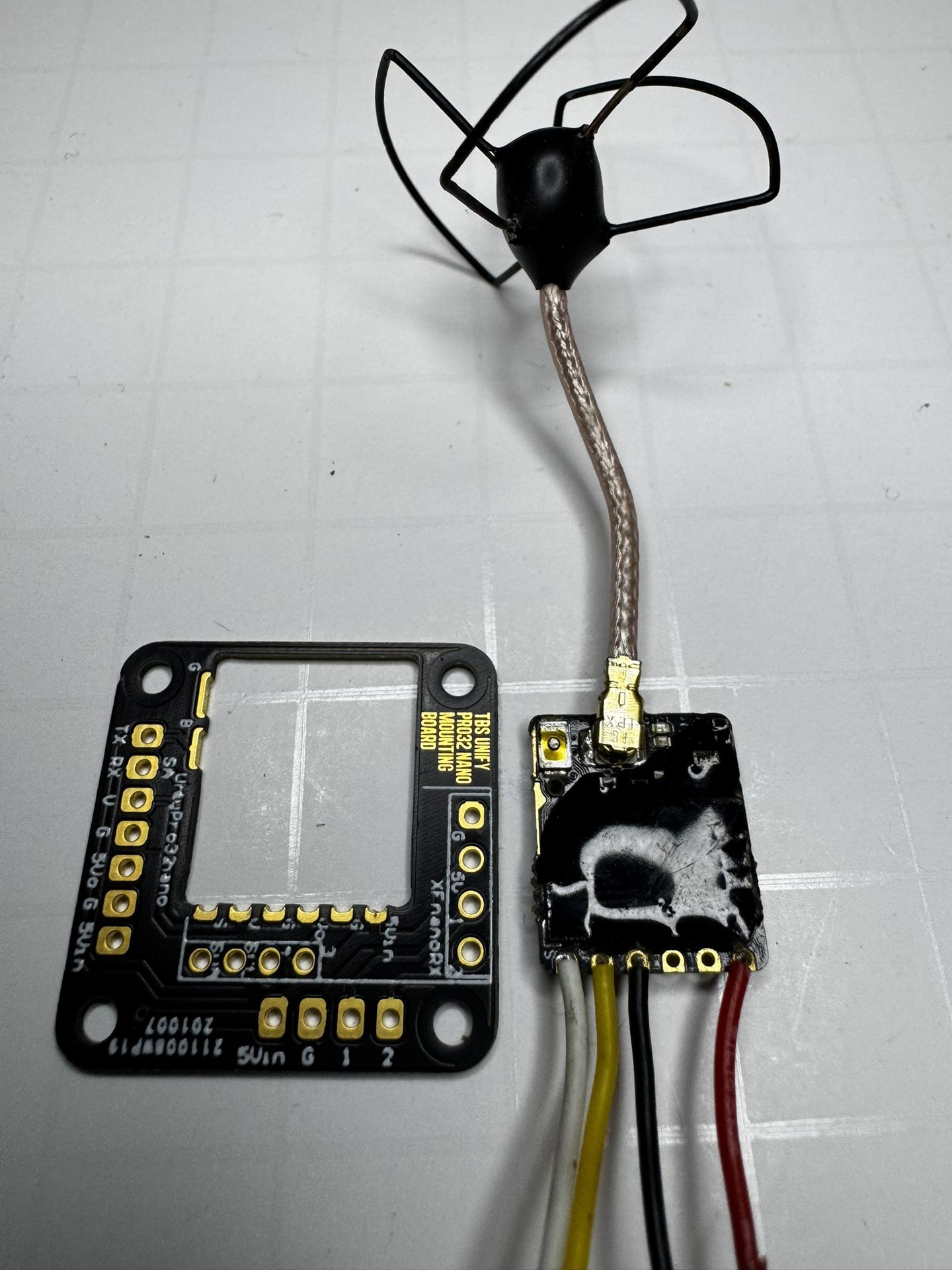TBS Unify Pro32 Nano wirh Mounting Board and Antenna Upgrade