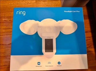 Ring Floodlight Cam Plus NEW