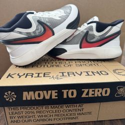 Nike Kyrie 8 GO White Black (PS) Size 2.5Y