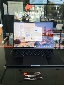 Apple 15” MackBook Air M4 Chip 16GB RAM 256SSD! 90 Days Warranty! Financing available!