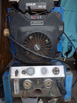 Commercial carpet cleaner /truck mount