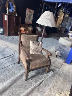 Accent chair