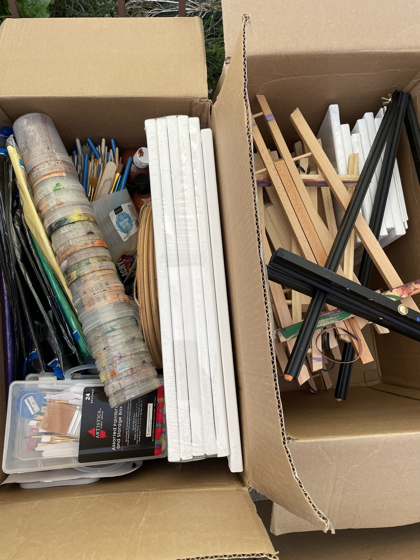 Paint and sip Supplies