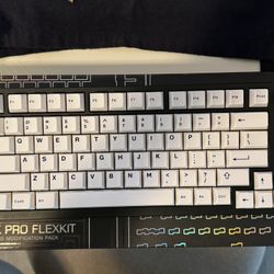 (for parts/ as is) GMMK Pro with Flex Kit