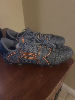 Boys Soccer Cleats - Size 4.5Y - New