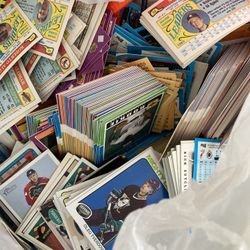Hundreds Of Sport Cards