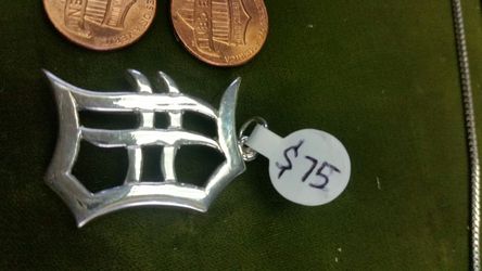 The Deets sterling silver pendant Mark .925 genuine sterling silver