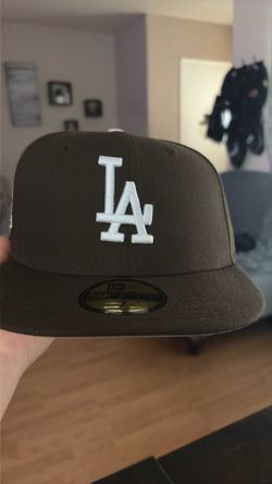 Brown La Fitted hat size 7
