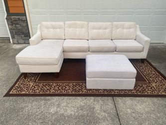 Very Nice White Sectional with Chaise Lounger