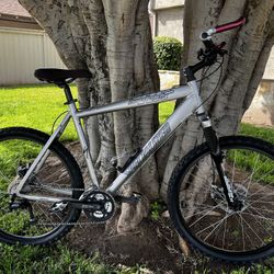 Specialized Hardrock Pro Mountain Bike 