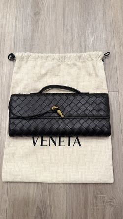 Bottega Veneta Nappa Intrecciato Long Andiamo Top Handle Clutch Fondant