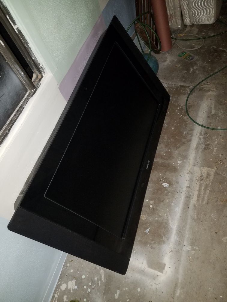 Tv with tv stand 46 inch for 40 dollars