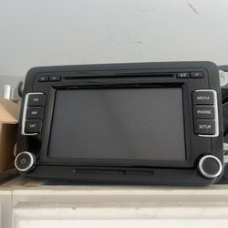 Came Out Of 2012 Volkswagon Passat Works Perfect No Gps
