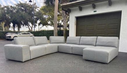 Couch/Sofa Sectional - Modular - Light Gray - Delivery Available 🚛