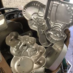 Vintage. Cake pans