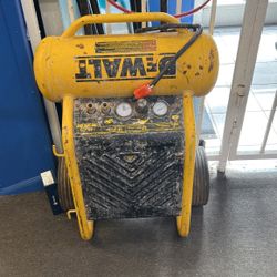 Dewalt Compressor 
