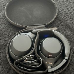Sony WH-1000XM4 Wireless Noise-Canceling