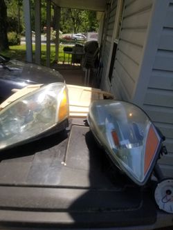 2004 Nissan Altima headlights