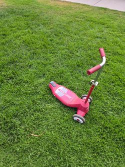 Radio Flyer kids scooter Thomas the Train bike