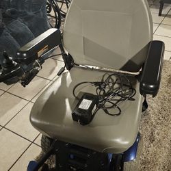 Jazzy Select 6 Power Wheelchair 