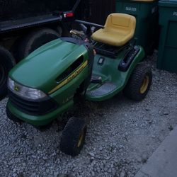 John Deere La105