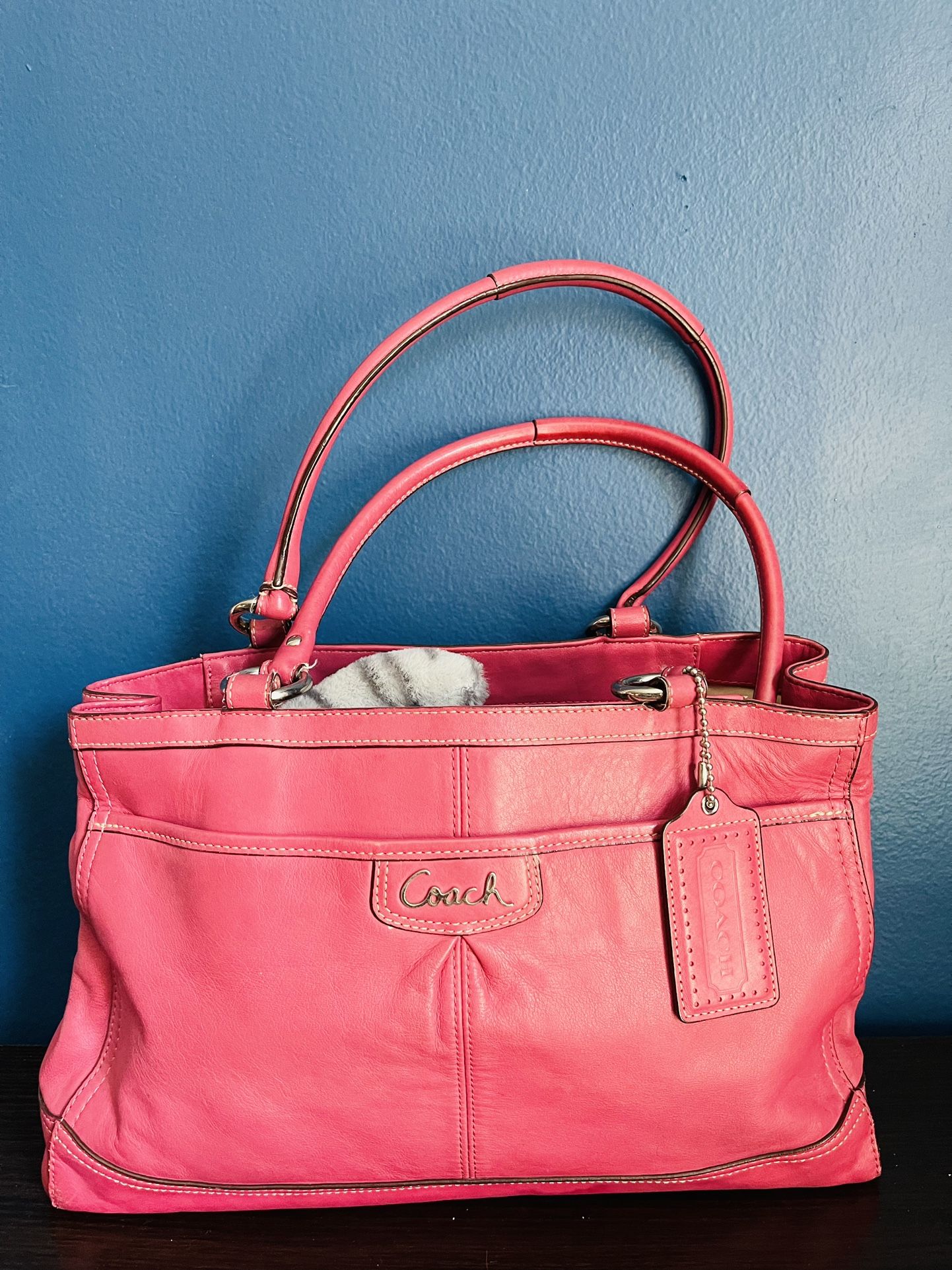 Coach "Ashley" CORAL Tote/Satchel/Handbag pink,good quality,soft and high class 