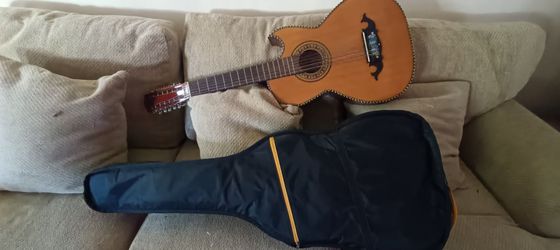 12 string acoustic guitar