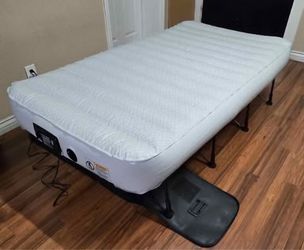 Air mattress with base