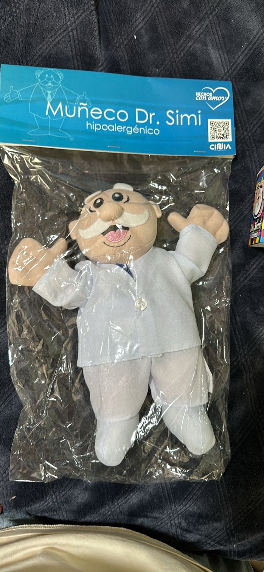 DR SIMI DOLL AND KEYCHAIN 