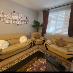 Three Piece Set. Leather. Like New. 