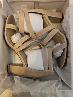 Blush Pink Heels Size.8