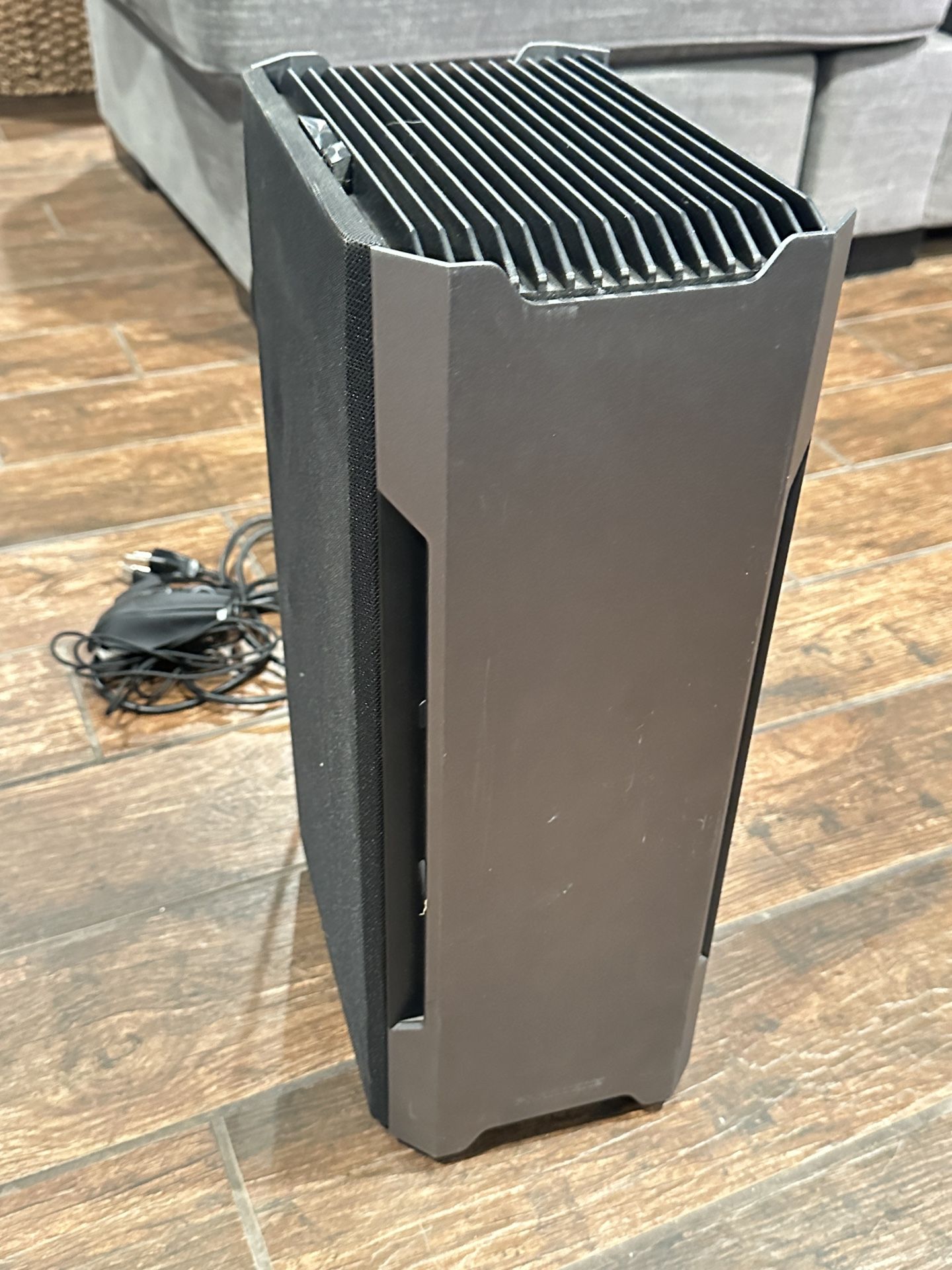 MSI, Corsair (?) Gaming PC AMD Ryzen 5 2600 3.4 ghz, 16gb RAM, 1tb HDD, NVIDIA GeForce RDX 2060