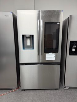 Refrigerator family hub