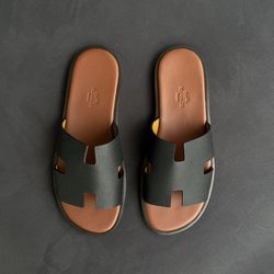 HERMES Izmir sandal Size 42