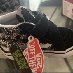 Toddlers Vans Shoes Size 4