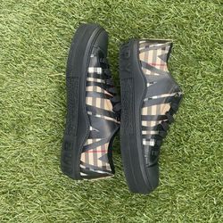 Burberry Shoes Size 43 (10M)