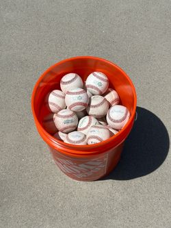 Bucket of 50 All leather baseballs ⚾️ $80.