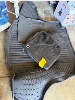 Mat for  2023 toyota camry xse v6