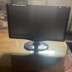 Viewsonic VA2431WM Black 24 in Widescreen Adjustable Display LCD Monitor