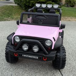 Power wheels - 24V, 2 Seater, Remote Control, 3-Speeds