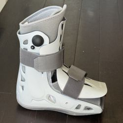 Aircast Boot Medium LEFT foot