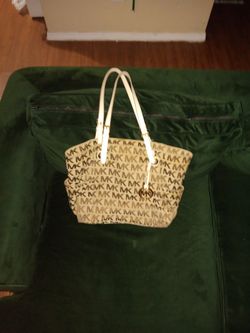 Micheal Kors Purse