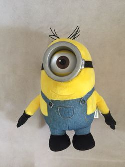 Minions Huggable Plush -Stuart 8”- 9”