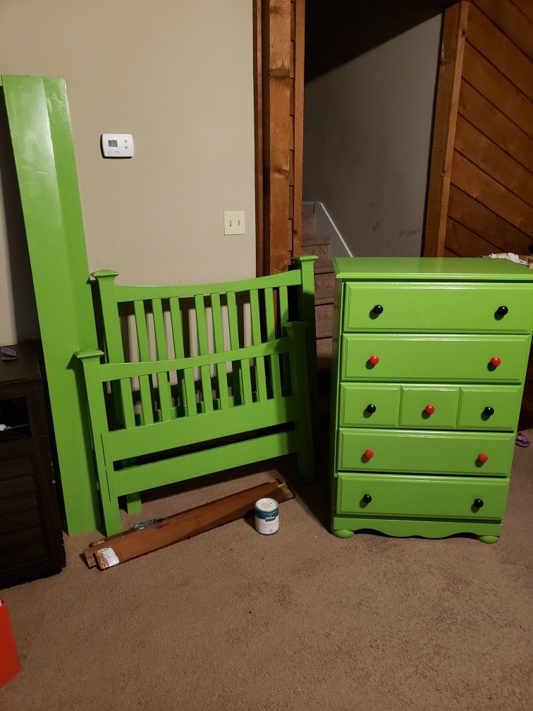 Twin Bed Set With Dresser