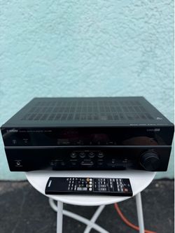 Yamaha RX-V385 5.1 Channel 4K Bluetooth AV Receiver w/ Original Remote