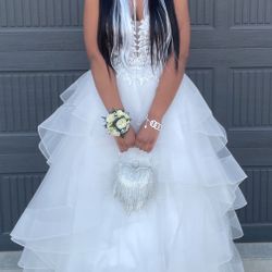 Stunning White Wedding/Prom Dress 