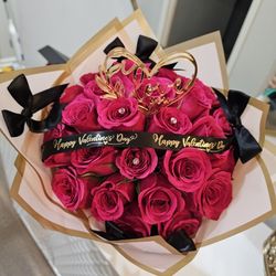 Rose Arrangement/ Ramos De Rosas