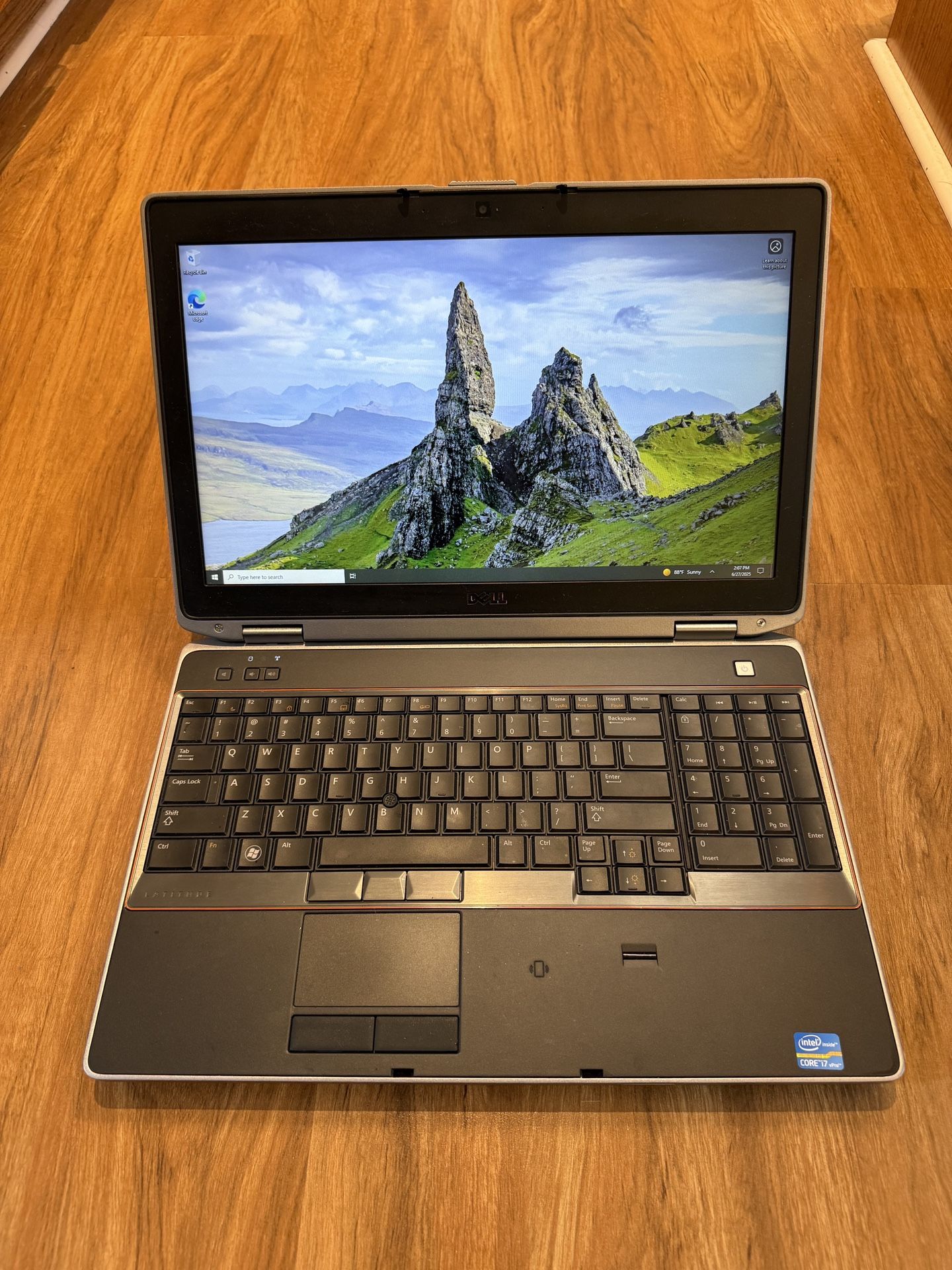 Dell Latitude 6520 core i7 2nd gen 8GB Ram 500GB HDD Windows 10 Pro 15.6” HD Screen Laptop with charger in Excellent Working condition!!!!! Specifica